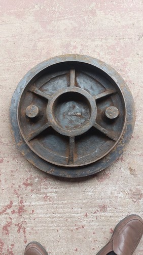 cast iron manhole cover frame used 450X450MM - Picture 2 of 3