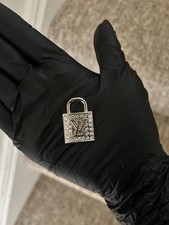 1x Silver Flat back Charm. Junk Cases Jewellery Making UK