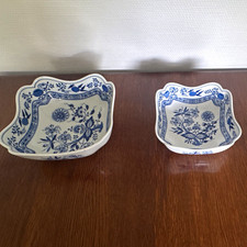 2er Set Porzellan Schalen blau-wei&szlig; mit Blumenmotiv, gl&auml;nzend, 2-teilig
