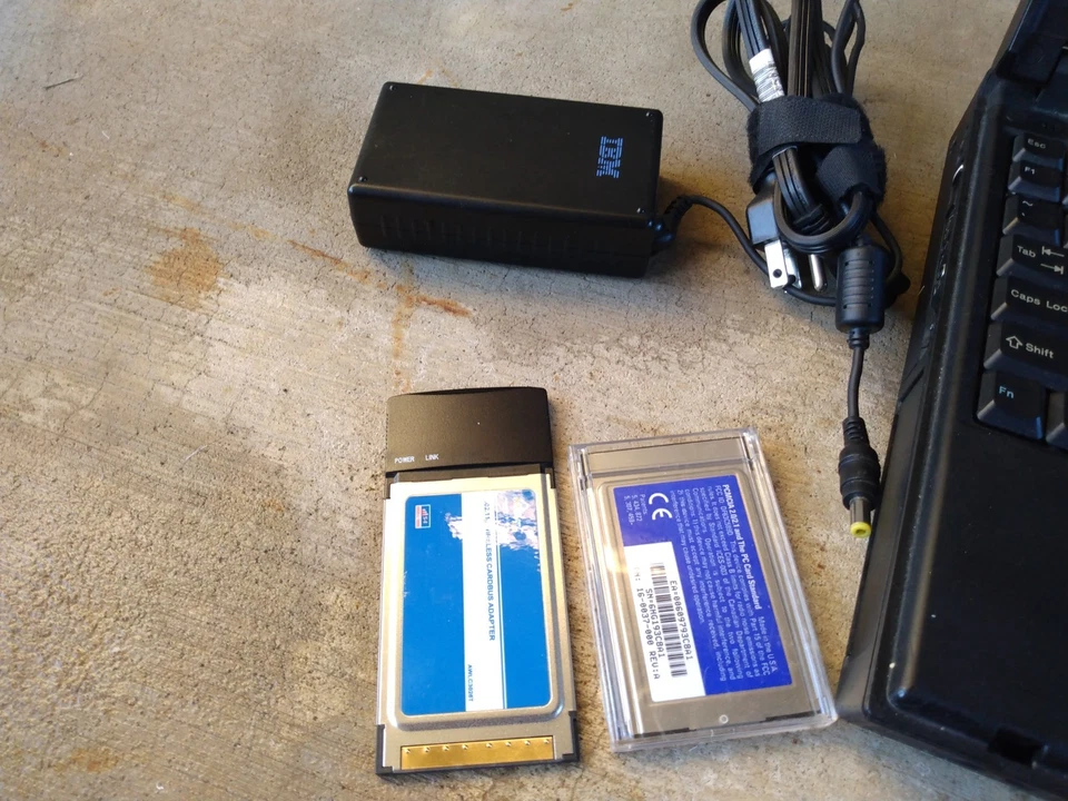 !!PORTATIL IBM ThinkPad 77ed DE COLECCIÓN!! Foto 3 de 4