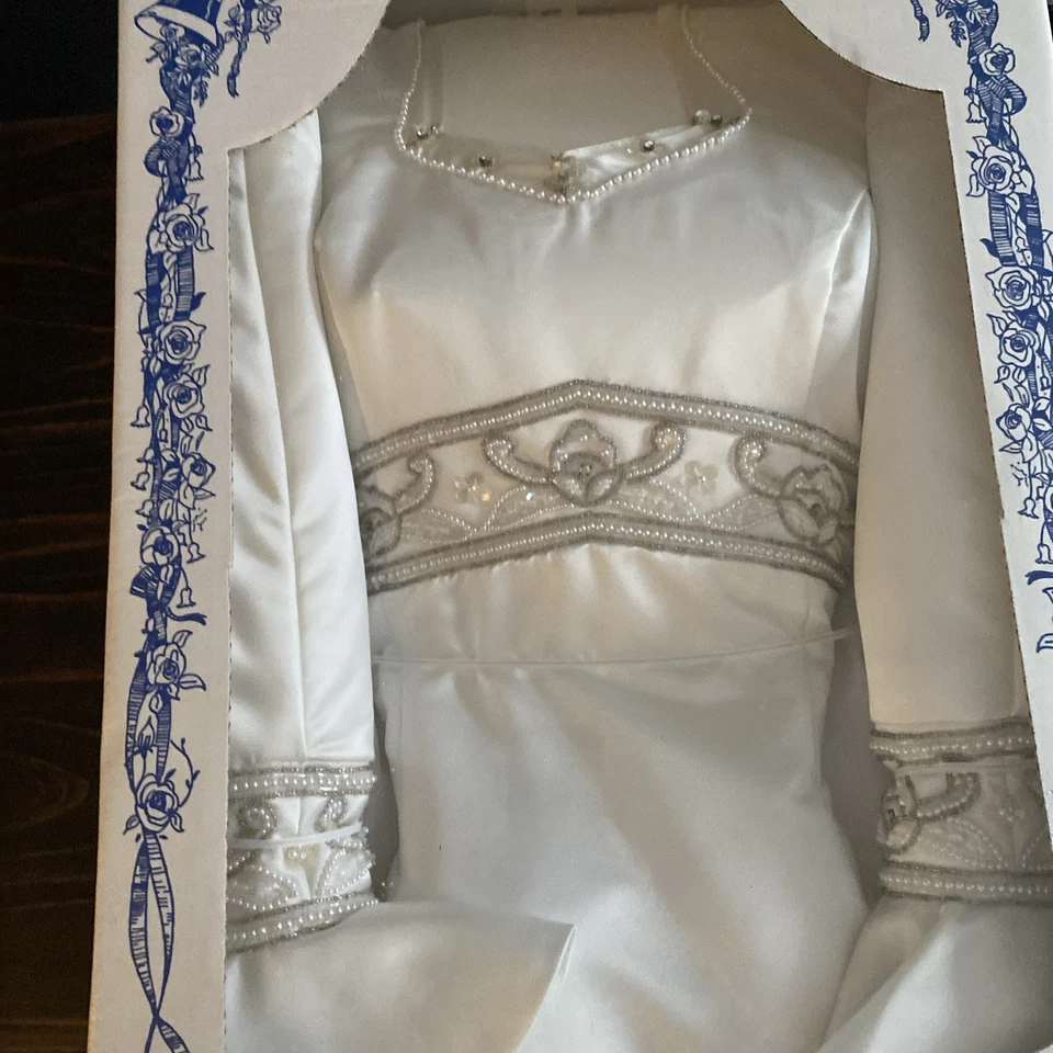 Vestido de novia vintage blanco satinado con cuentas manga larga conservado talla n/a Foto 3 de 4
