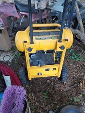 DEWALT 4.5-Gallon Portable Air Compressor Ste...