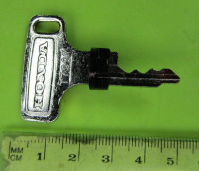 Honda Recessed Ignition Key w/ Plug CB750 K0 Sandcast  p/n T7997  NOS T 7997