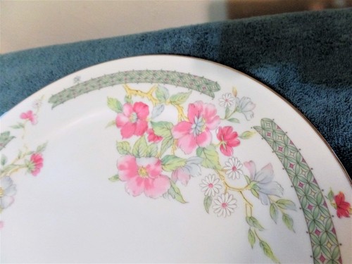 Mikasa Fine China Rambling Rose 12" Chop Plate Mod# L9019 Japan - Picture 2 of 6