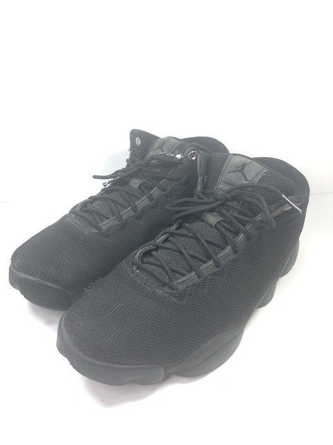 jordan horizon triple black