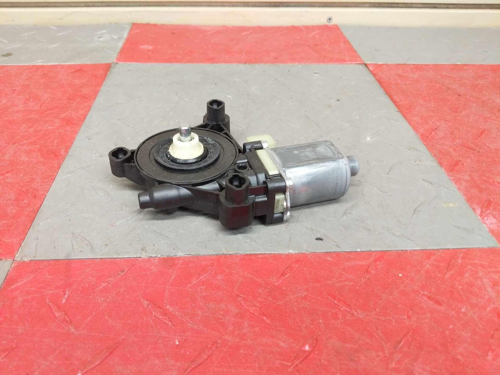 2017-2023 Audi R8 OEM LH Front Door Window Regulator Motor P/ 8W0959802