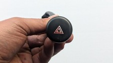 NISSAN JUKE HAZARD SWITCH WARNING BUTTON S31471 F15 2010-2019 OEM