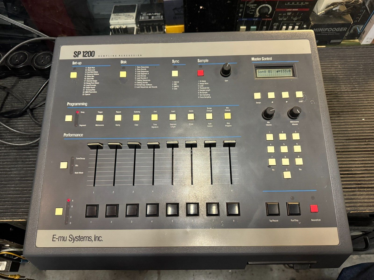 Original Grey Emu SP1200 Sampling Drum Machine SP-1200 e mu