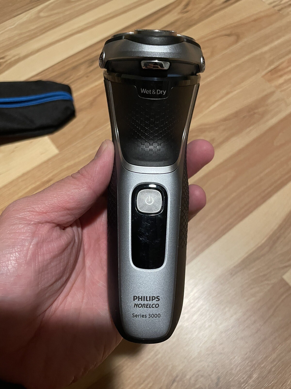 Philips Norelco 3800 Wet and Dry Shaver S3311 Clean 75020086884