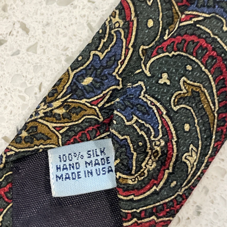 Corbata con estampado de cachemira Abercrombie & Fitch para hombre 100 % seda 58" de largo 3,5" de ancho Foto 3 de 4