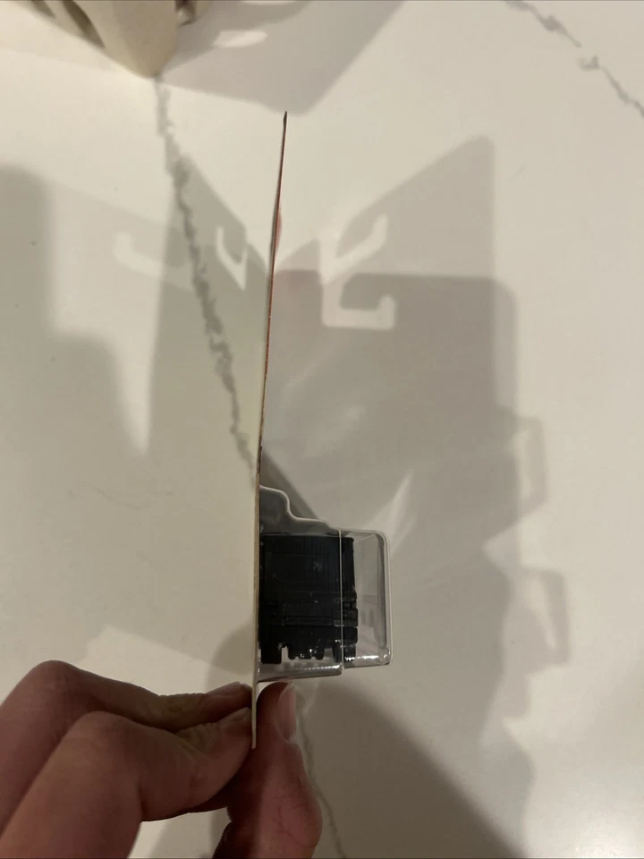 Camión UPS Matchbox 2025 entrega urgente 68/125 K estuche línea principal Foto 3 de 4