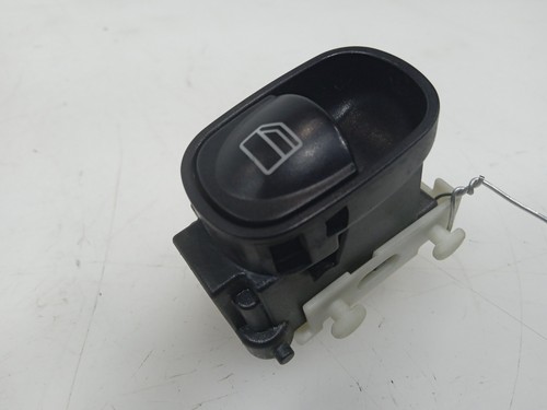 0K2CS66380 INTERRUTTORE ALZACRISTALLI ANTERIORE DESTRO / 0K2CS66380