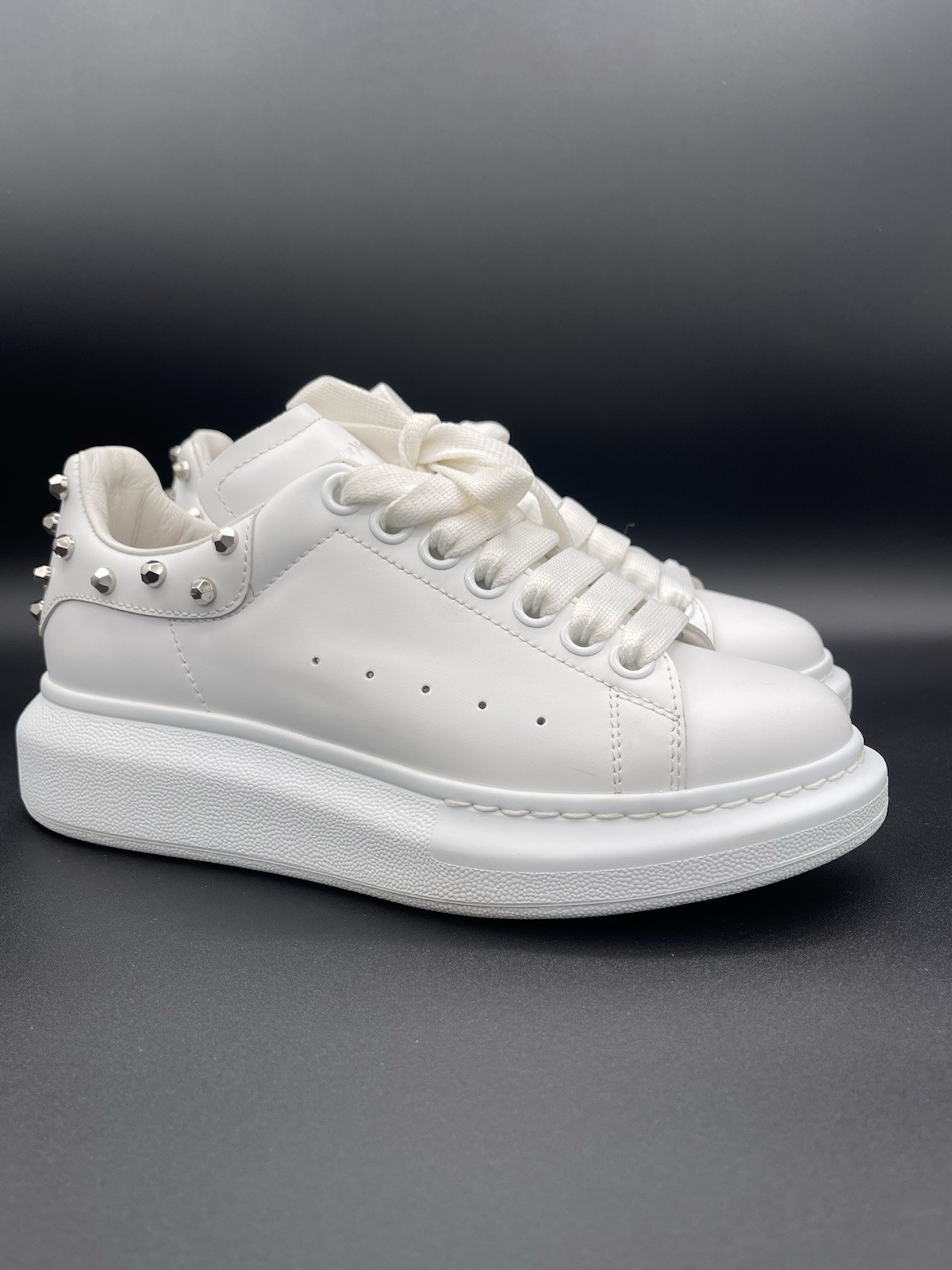 Alexander McQueen Sneaker Leath.s Rubb Larry  Size (5.5B)  read the description