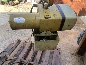 electric Hoist 2 Ton Budgit Yale  20' CHAIN HOIST 4000lbs