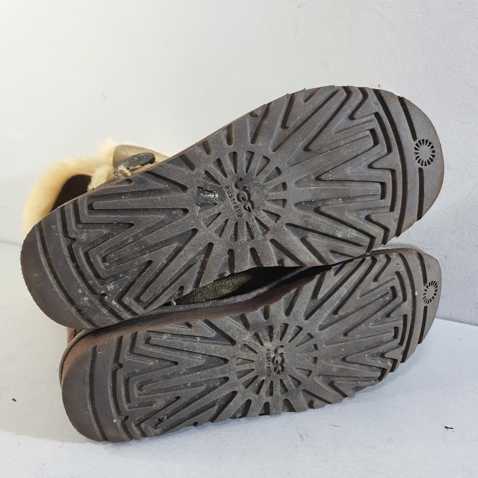 UGG Boots Bomber Brown Bailey Button Sheepskin An… - image 17