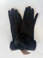 Luxurious Black Fur-Trimmed Women's Gloves