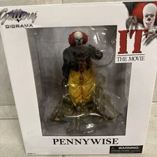 Diamond Gallery PVC Diorama: It: The Movie 1990 Pennywise Figure Extremely Rare