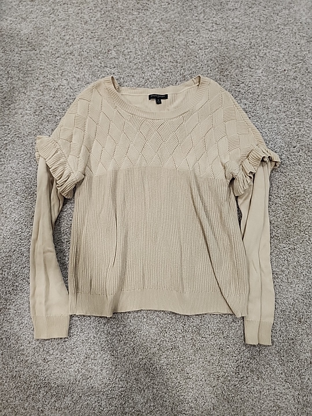Banana Republic Womens M Tan Crochet Long Sleeve Ruffled Sweater