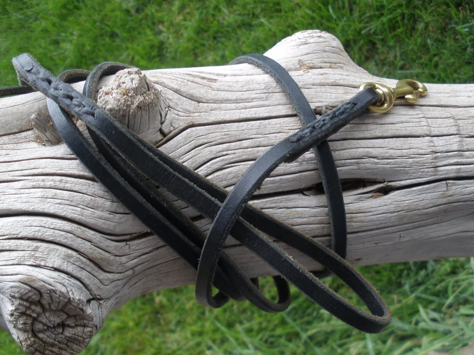 LEATHER DOG LEASH, 1/4" X 7'-8", HAND STITCHED,  SMALL BRASS SNAP,  MADE IN USA - Image 4 of 4