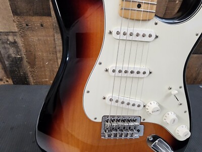 Fender Mexico strato Sunburst 美品 Fender Standard Stratocaster (MEX, MN) - brown sunburst Str shape