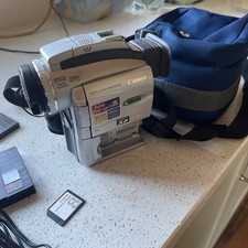 Canon DM-MVX1i MiniDV Digital Video Camcorder PAL Untested battery case card