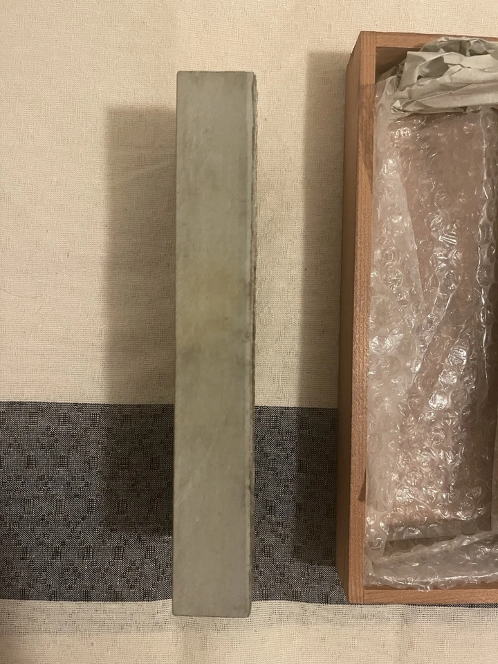 Piedra de afilar natural japonesa 1235 g Shohonyama 正本山合砥 Lv 5,0 grano 12000 特上 Foto 4 de 4