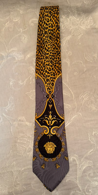 100% Authentic Guaranteed Gianni Versace Vintage Hand Made Silk Mens Tie 90sRARE