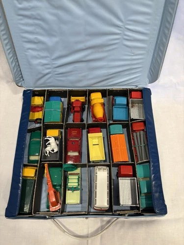 Lot of 18 Vintage Matchbox Cars By Lesney With Collectors Mini- Case No 8 - 1967