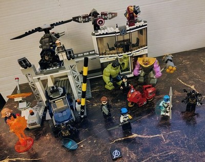 LEGO Avengers Compound Battle 76131 Thanos Hulk Iron Man W 6 Extra Mini Figs 