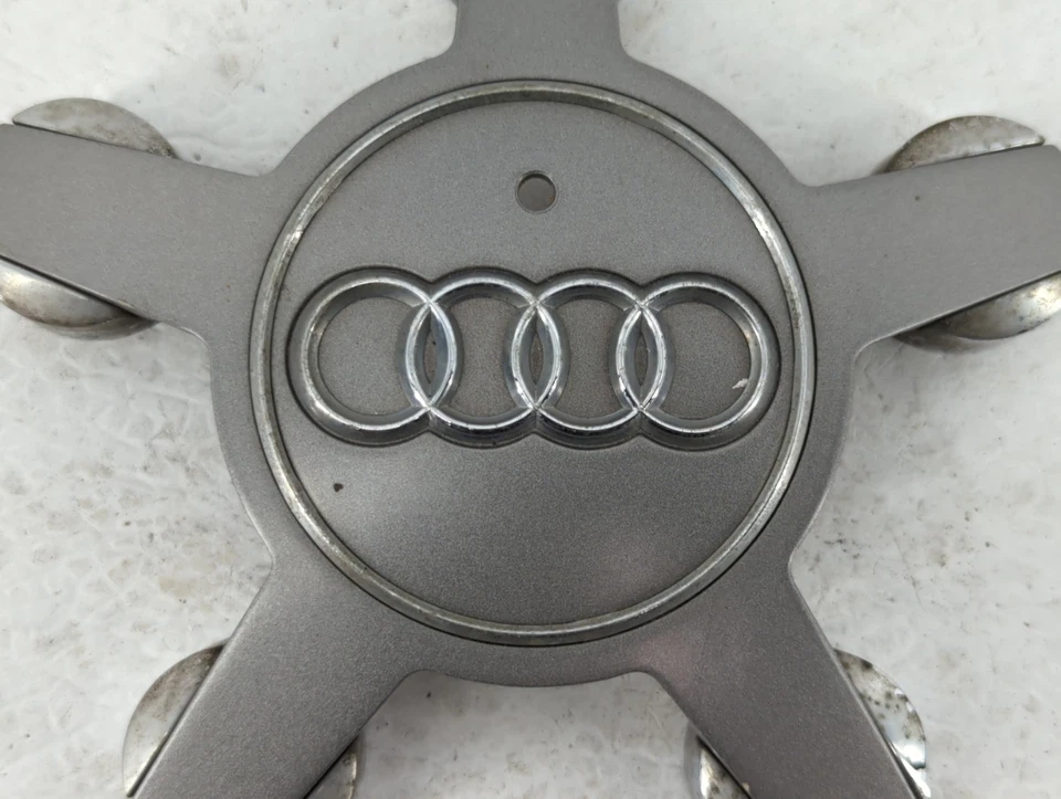 Tapa central llanta Audi A4 2009 B8935 Foto 2 de 4