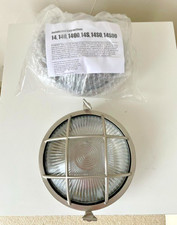 2xEdit Lumières de cloison extérieures rondes Coastal Mate en laiton avec finition nickel mat