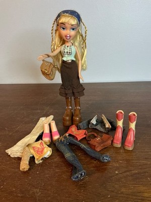 Bratz 2001 Cloe Doll MGA Vintage Complete + 2 additional outfits, Boots, Purse