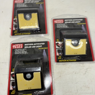 #ad Three Open TRAILS Motion Activated Solar LED Light Installs in Seconds NEW Seal $19.00