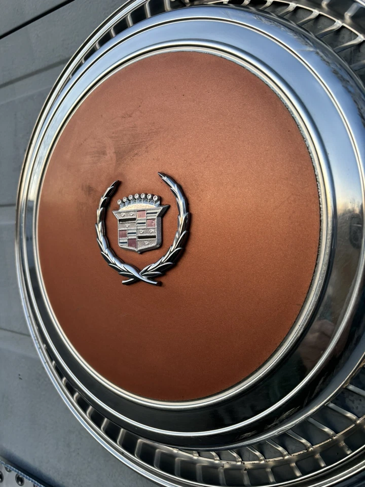 1977-78 Cadillac Eldorado FWD 15” Stainless 1 Brown Hubcap Very Rare Very Nice! - Image 3 of 4