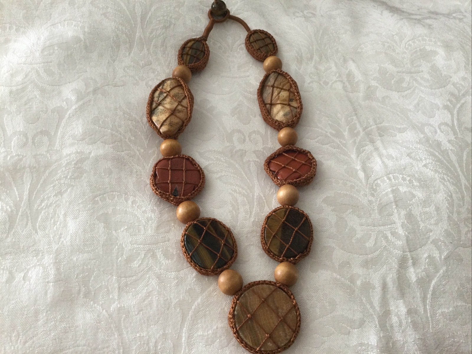 macramé necklace - image 9