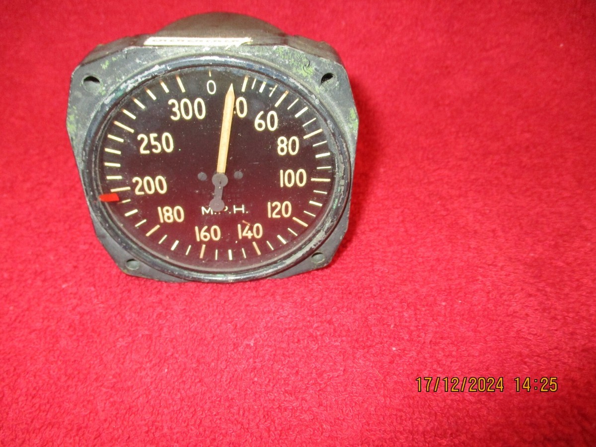 PIONEER # 1426-1AE-A1 AIRSPEED INDICATOR 300 MPH ARMY TYPE C-14