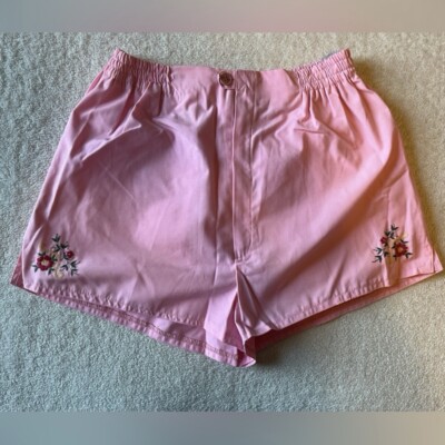 Vintage  C est joli  brand pink shorts w embroidered flowers, Sz S