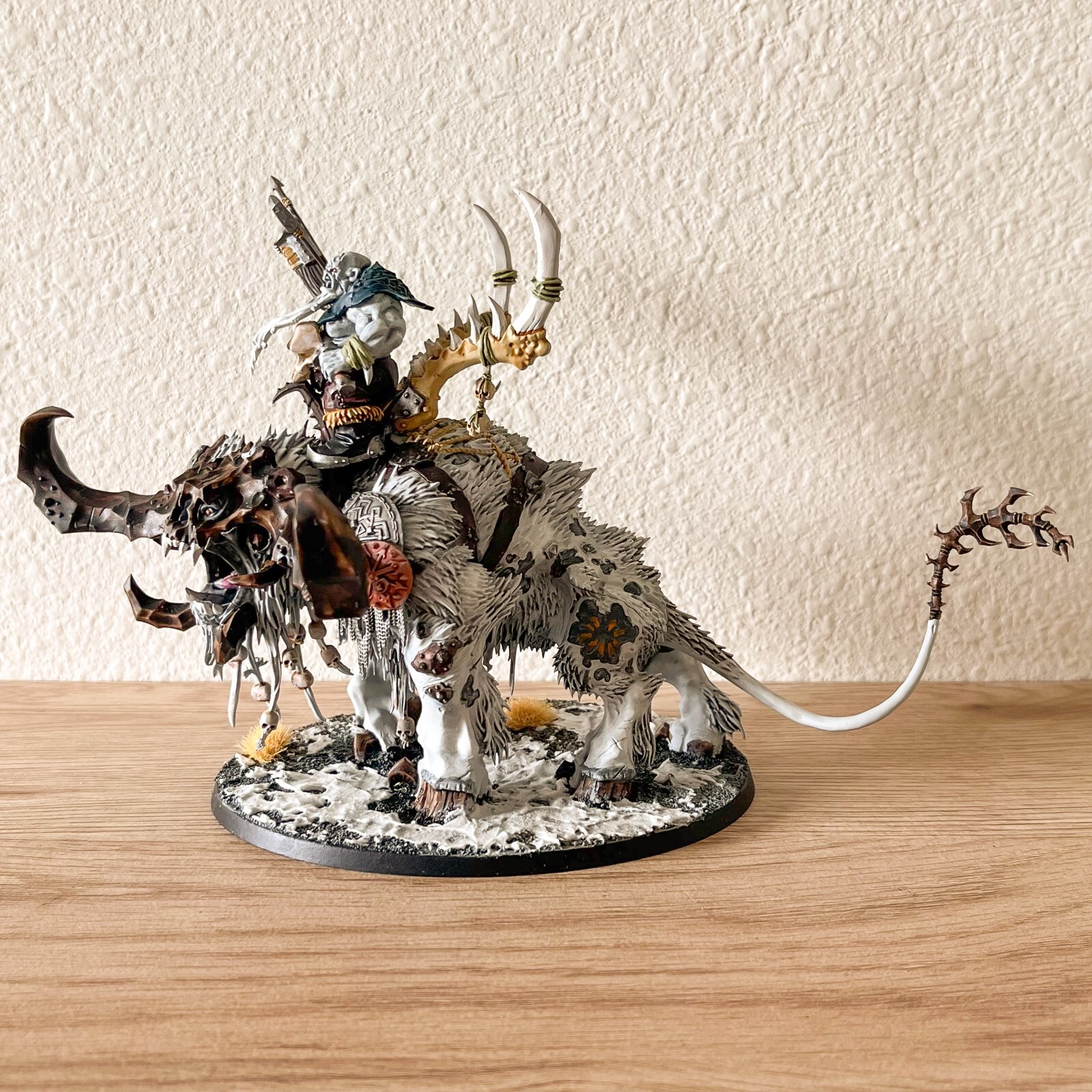Warhammer Age Of Sigmar - Ogor Mawtribes: Frostlord On Stonehorn Miniature