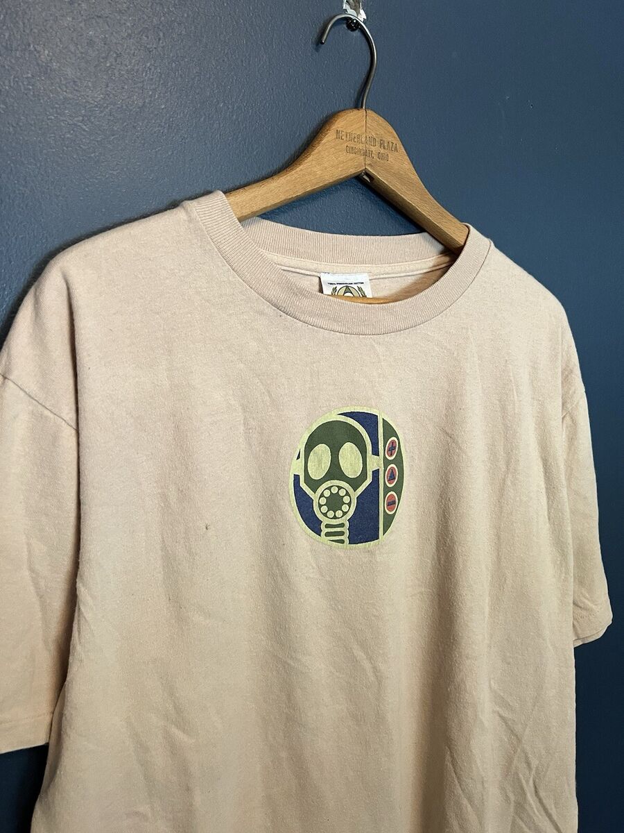 Vintage 90's Alien Workshop Skateboards Graphic Gas mask Tee Vintage 90's Alien Workshop Skateboards Graphic Gas mask Tee