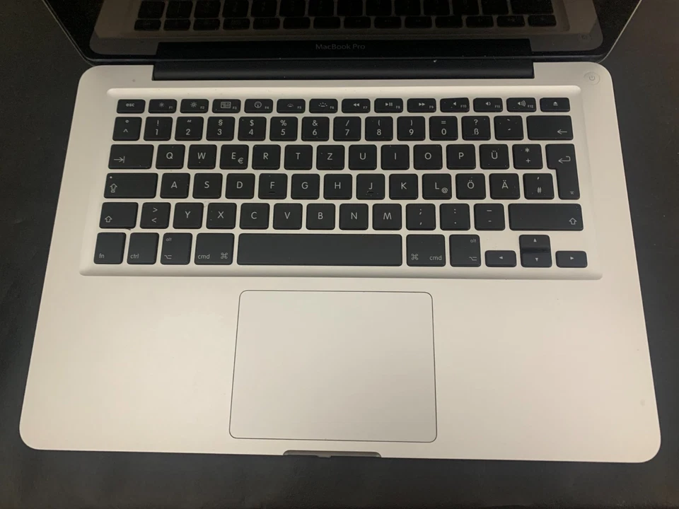 MacBook Pro A1278 13" Defekt Bastlerware8 - Bild 2 von 4