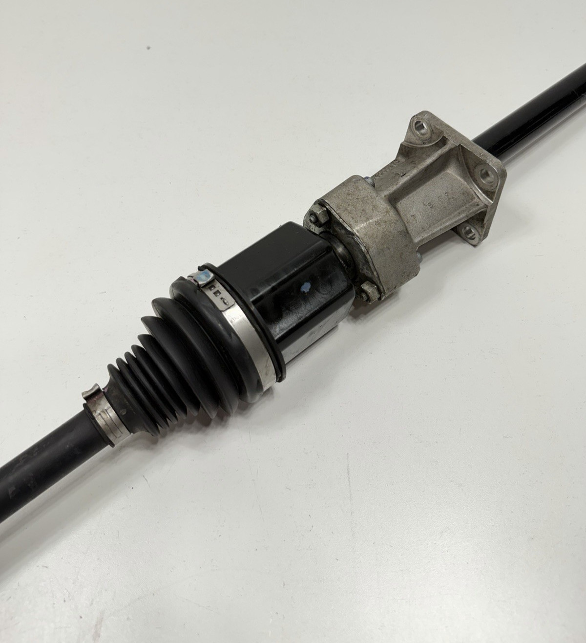 Maserati Ghibli 2014-2020 Front Left Axle shaft