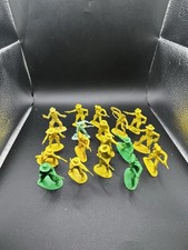 Cowboys Plastic Toy Figures Lot Of 18 Vintage