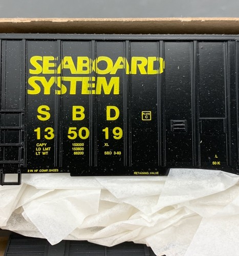 HO Roundhouse 1964 50’ Boxcar Seaboard System #135019 ¡Nuevo en caja! HO8077 | Zustand: New
