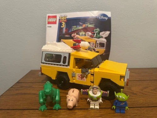 LEGO Toy Story 3 - Pizza Planet Truck Rescue (7598) - 100% Retired and Rare