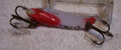 100825  VINTAGE HEDDON SONAR LURE  2'' RW