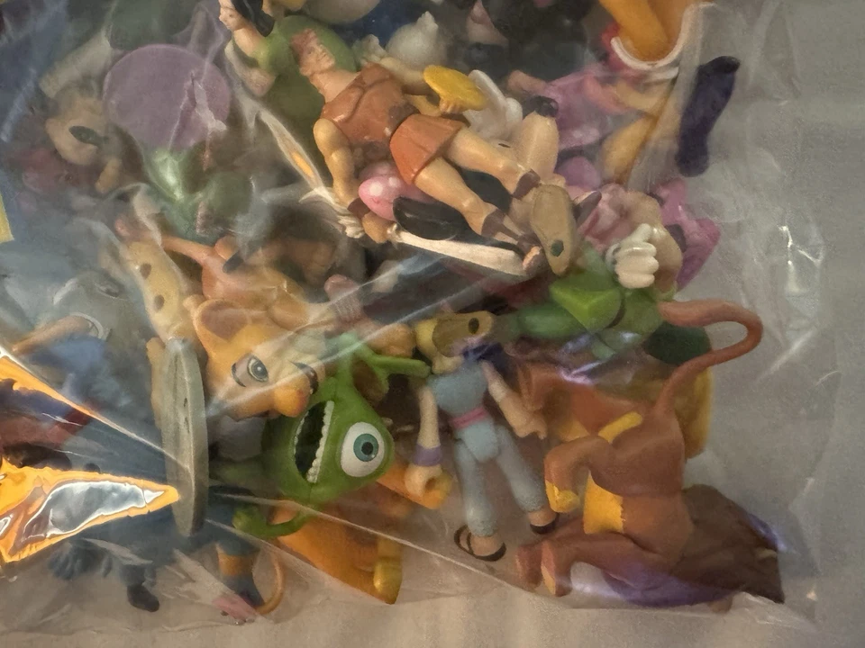 Lote de más de 2 libras de juguetes Disney Pixar - ¡El Rey León, Buscando a Nemo, Campanilla y más! Foto 4 de 4