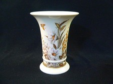 Kaiser Porzellan Kelchvase Design  K. Nossek 15 cm Blumen Schmetterling