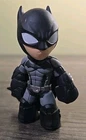 BATMAN - FUNKO DC BATMAN ARKHAM - MYSTERY MINI FIGURE.