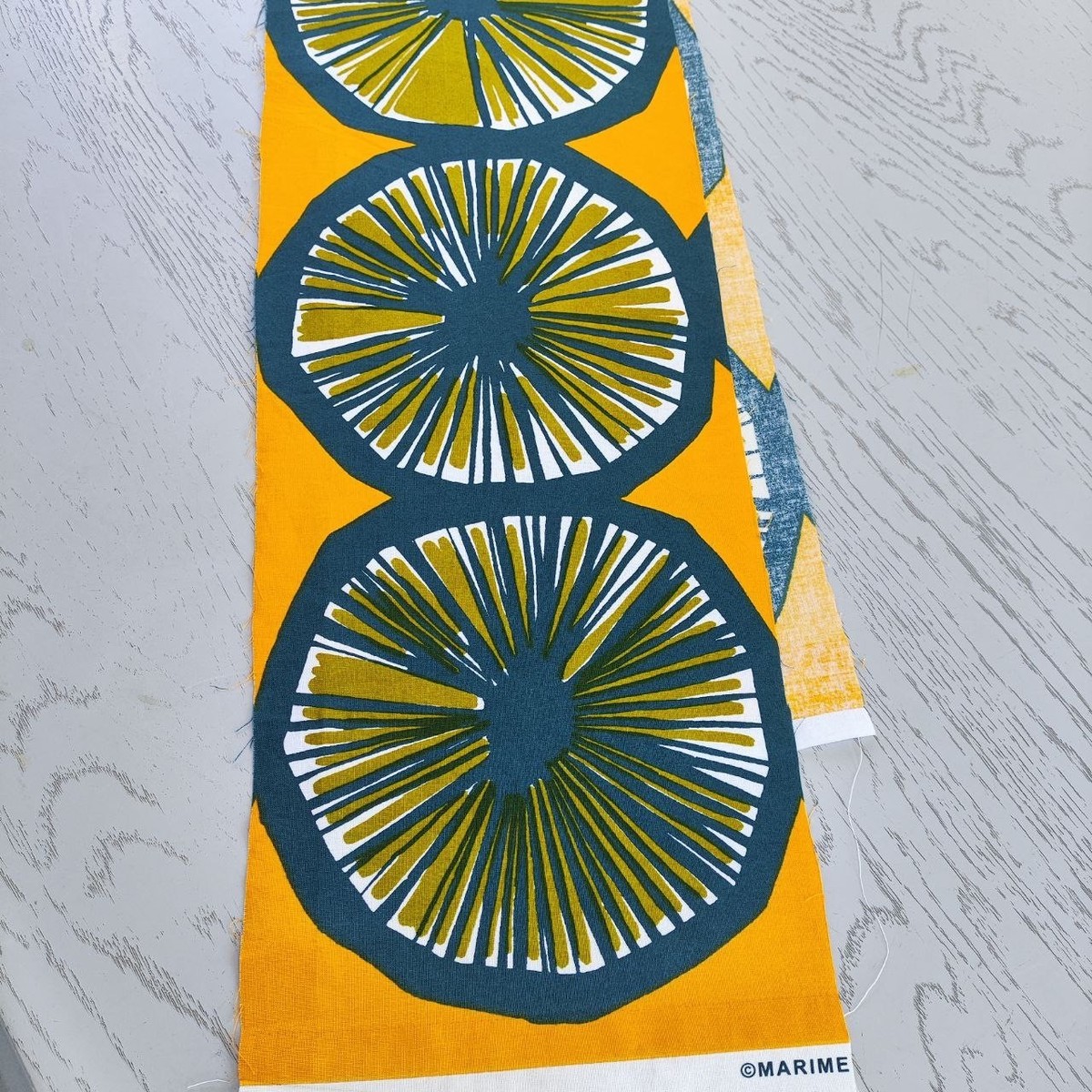 marimekko トレイ　48cm APPELSIINI アッペルシーニ Appelsiini(アッペルシーニ) | Marimekko (マリメッコ) 日本公式
