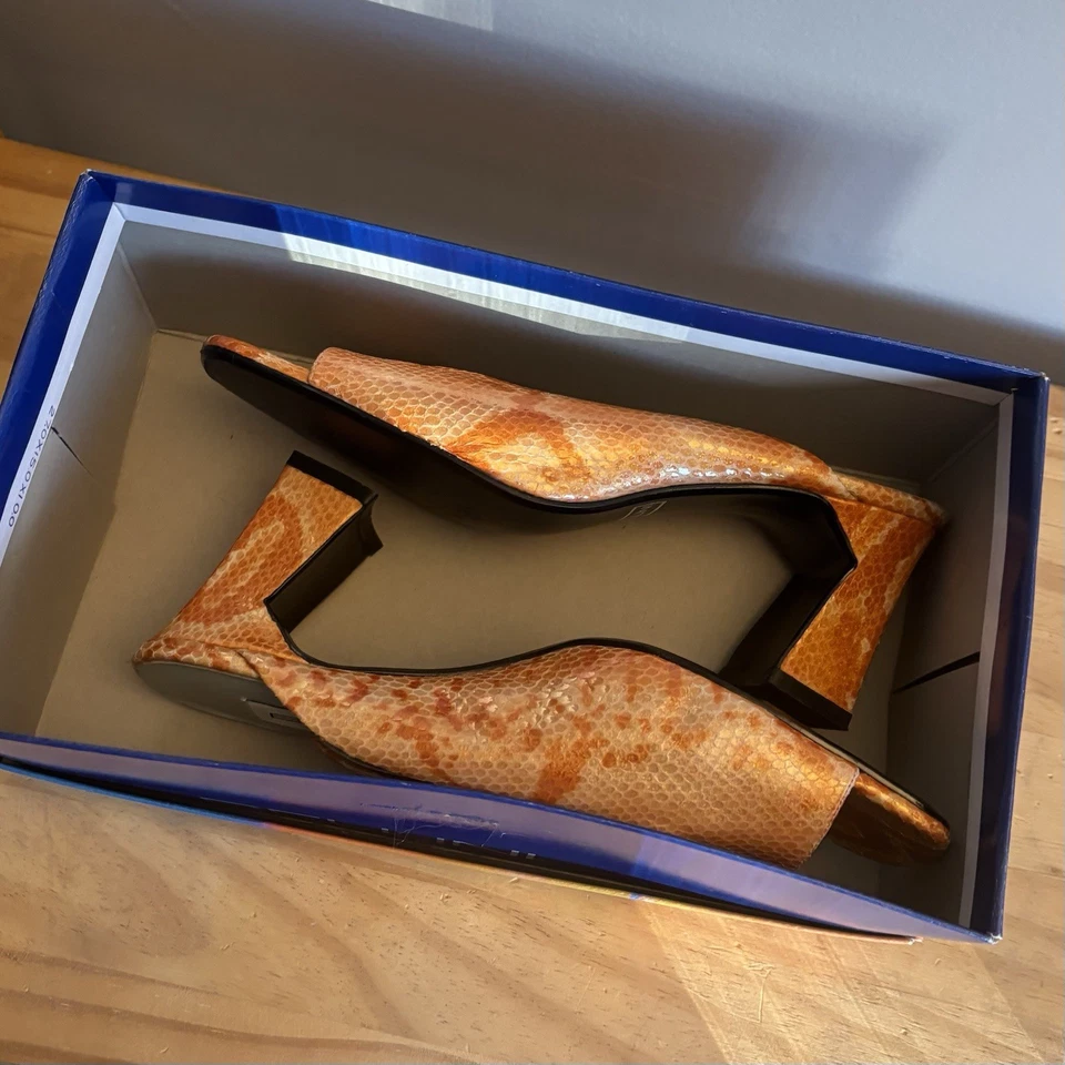 PEACHY GLITTERY FAUX SNAKESKIN BELLINI BAUBLE HEELS 全新带盒 尺寸 7 — 第 2/4 张图片